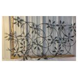 Wire wall leaf hanger