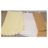 King skirt, king spread