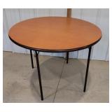 Round card table