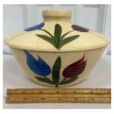 Watt tulip pottery - overnware dish w/ lid