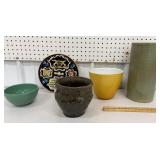 Box of pottery - planters, bowls, Heidelberg