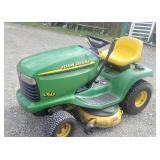 John Deere lt155 42" cut mower runs good