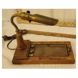 Arts and crafts desk lamp with attached notepad