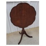 Pie crust tilt top tackle 23"d 29"t