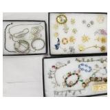 Lot of jewelry, bracelets, necklaces, earrings,