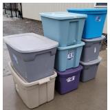 8 plastic tubs with lids
