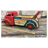 Wyandotte toy tow truck