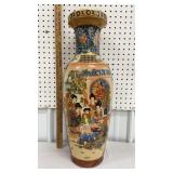 Pretty Chinese vase