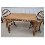 Dining room table and 2 chairs 48"30"30"