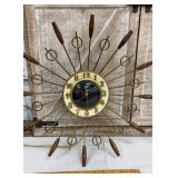 United MCM wall clock - works!