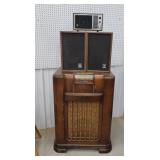 Radio cabinet, speakers, radio