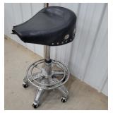 Motorcycle seat swivel stool