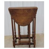 Gateleg drop leaf some damage 15x9x12