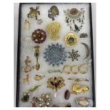 Pretty collection of sparkly brooches