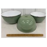 3 nice Gibson Home mixing bowls