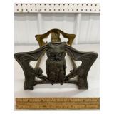 Brass adjustable owl bookholder