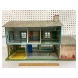Marx(?) tin dollhouse - missing some pieces