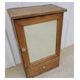Medicine cabinet 20x10x32