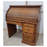Single pedestal roll top desk 44"24"47"
