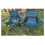 2 folding chairs with bags
