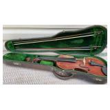 Violin w/ bows & case - Stradivarius -