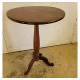 round Parlor stand 23"31"