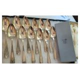 Set of 12 sterling silver teaspoons dated 1913 in