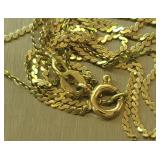 Gold chain marked 585 - broken