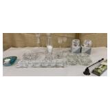 Box of pretty glass candleholders (1 is
