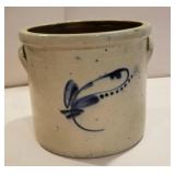 1 1/2 gallon crock w/blue flower decoration