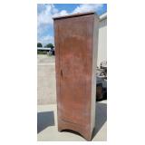 1 door cupboard- expect 800s to be projects