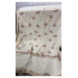 Floral quilt approx 108?x118? - a little tattere