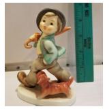 Hummel - strolling along