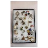 Costume jewelry - brooches, necklaces, etc