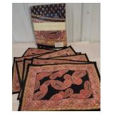Williams-Sonoma Paisley tablecloth w/6 placements