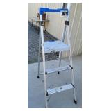 Cosco step ladder