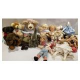 Large lot of bears, dolls, Wendy