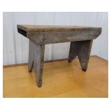 Early gray bucket bench 30"12"19"
