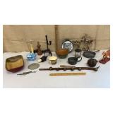 Box of mostly newer country/primitive decor