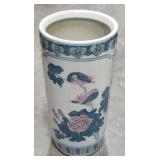 Pretty Chinoise umbrella stand