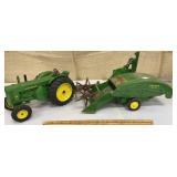 Ertl John Deere tractor & combine - need cleaning