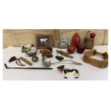 Country trinkets/decor