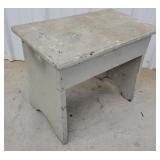 Gray bucket bench 20"12"16"
