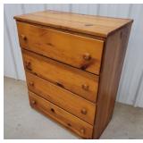 Pine 4 drawer dresser 27"14"34"