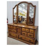 8 drawer dresser with mirror 66"18"32"