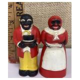 Pair of plastic black Americana s&p shakers