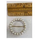 14k pendant w/ pearls(?)