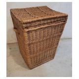 Wicker hamper 21"19"27"t