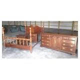 4pc bedroom set - dresser 70"19"33", queen/full