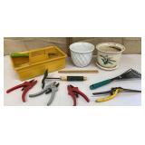 Tote w/ gardening tools & 2 planters